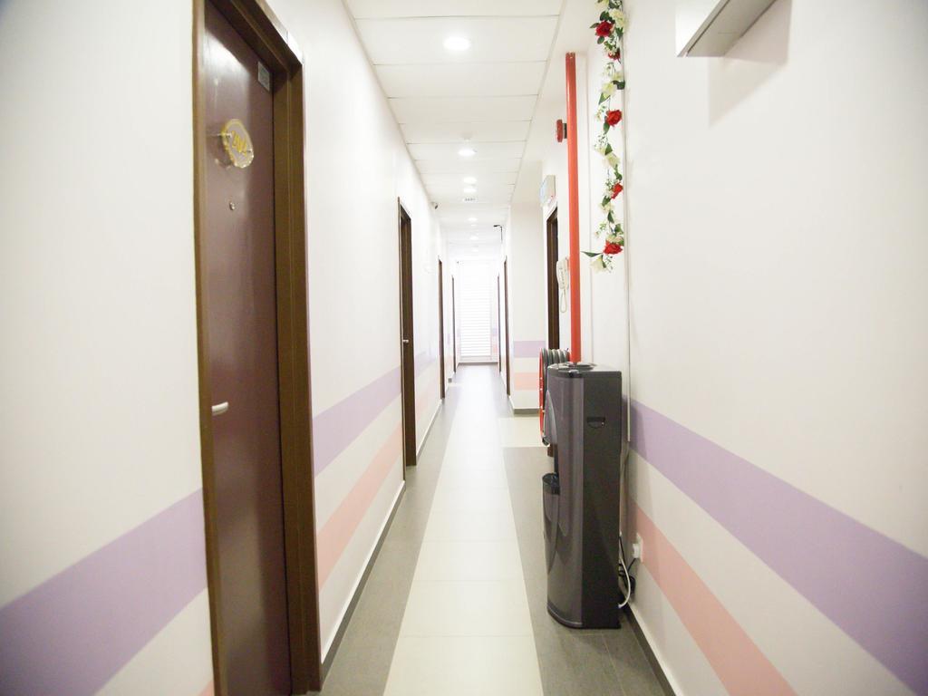 Oyo 250 Palazzo Hotel Kulai Johor Bahru Bagian luar foto